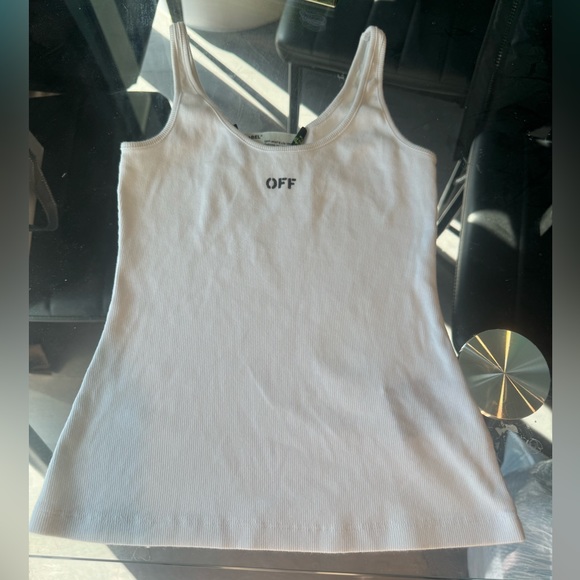 Off white fitted tank top - Picture 2 of 4